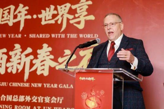 中國郎走進(jìn)聯(lián)合國點(diǎn)燃中國紅 以世界語言講述中國春節(jié)與非遺故事
